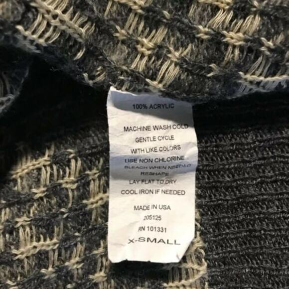 Charlotte Russe Aztec Cardigan Open Sweater Gray Tan Geometric Size XS - Picture 7 of 8